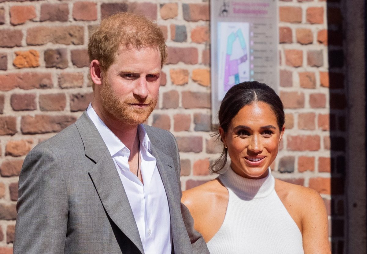 Prinz Harry und Meghan Markle verlieÃŸen England vor Ã¼ber vier Jahren.