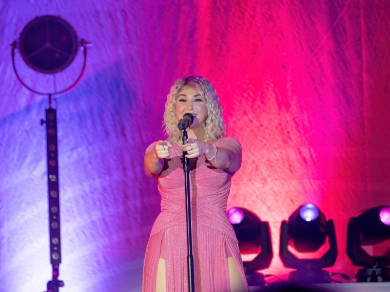 Beatrice Egli: Die schönsten Fotos der „Bunt – Best Of“ Tour