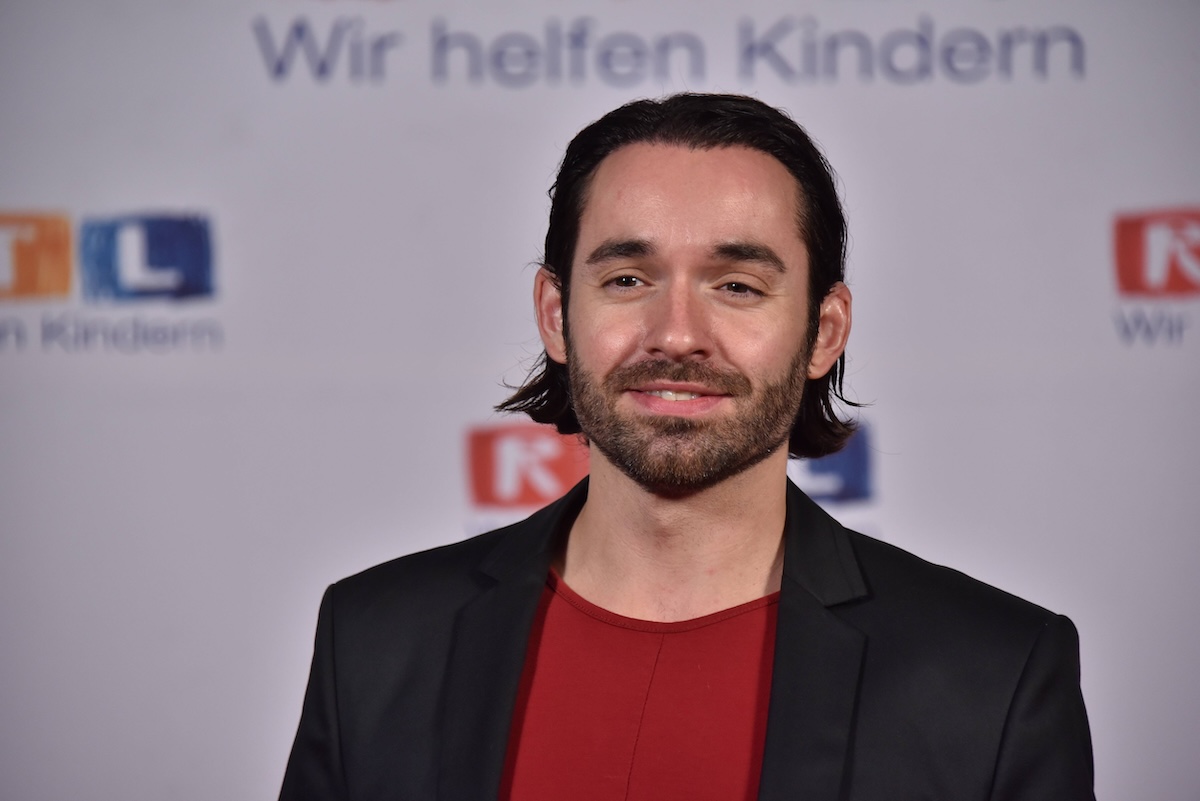 Der SÃ¤nger Daniel KÃ¼blbÃ¶ck posiert am 23.11.2016 in HÃ¼rth bei KÃ¶ln beim RTL Spendenmarathon wir helfen Kindern 2017. *** The singer Daniel KÃ¼blbÃ¶ck is posing 23.11.2016 in HÃ¼rth near Cologne during the RTL donation marathon we help children 2017