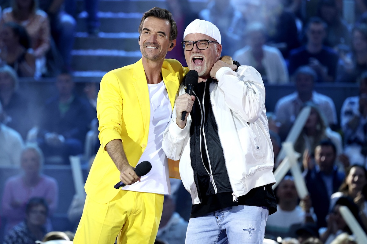 Florian Silbereisen und DJ âˆšÃ±tzi in der ARD/ORF TV-Show Schlagerbooom Open Air - Die Stadionshow in âˆšÃ±sterreich live aus dem Stadion. KitzbâˆšÂºhel, 01.07.2023 *** Florian Silbereisen and DJ âˆšÃ±tzi in the ARD ORF TV show Schlagerbooom Open Air The stadium show in Austria live from the stadium KitzbâˆšÂºhel, 01 07 2023 Foto:xB.xDummerx/xFuturexImage
