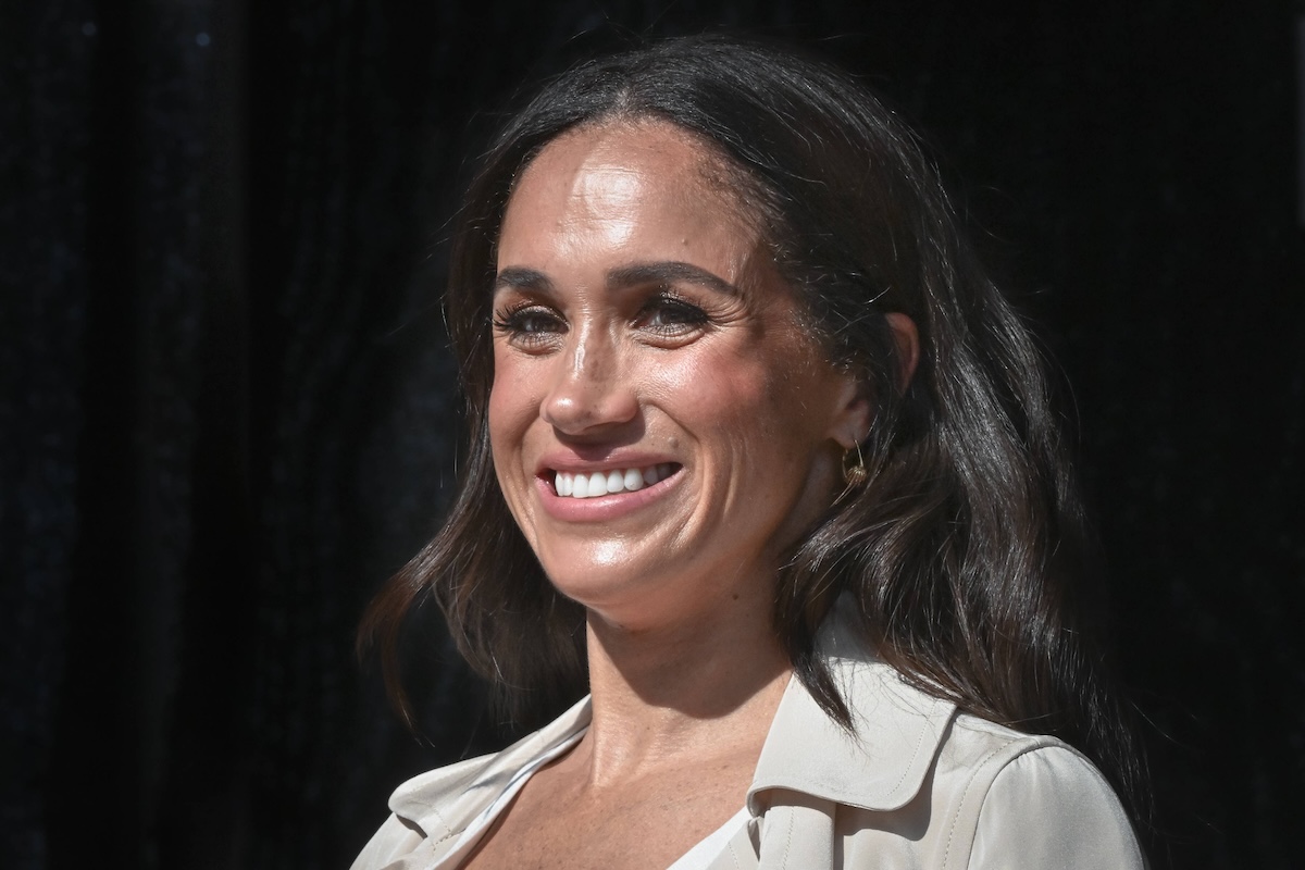 Harry and Meghan at the swimming medals ceremony, Invictus Games Day 7, DÂ¸sseldorf, Germany DÂ¸sseldorf, Germany, 16th Sep 2023. Meghan, the Duchess of Sussex and Prince Harry, the Duke of Sussex attend the swimming medals ceremony on stage in the Invictus Village and hand out medals to several of the winners. Day 6 of the Invictus Games DÂ¸sseldorf in and around the Merkur Spiel Arena. 21 nations participate in the games this year., Credit:Imageplotter / Avalon PUBLICATIONxNOTxINxUKxFRAxUSA Copyright: xImageplotterx/xAvalonx 0805724330