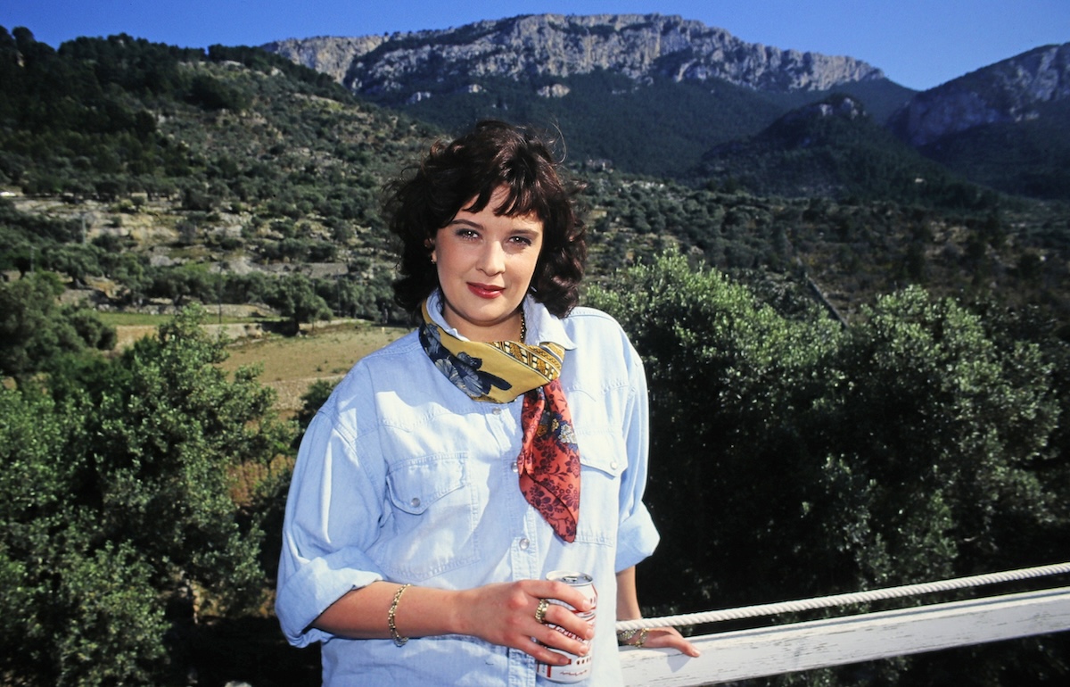 Andrea JÂ¸rgens, deutsche Schlagersâ€°ngerin, fotografiert in einem Urlaub bei Valldemossa auf Mallorca, Spanien um 1995. Valldemossa, Mallorca Balearische Inseln Spanien Copyright: xUnitedxArchivesx/xAlexanderxStingl STI_8704000762 EDITORIAL USE ONLY