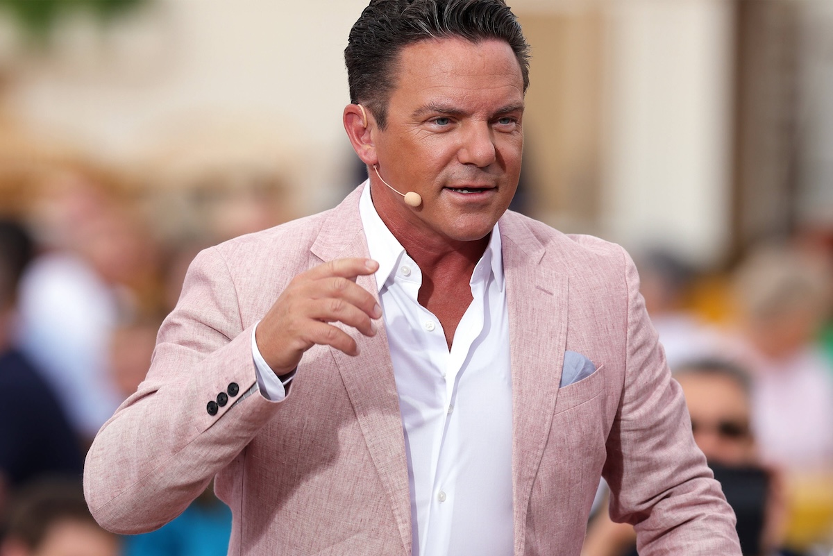 Stefan Mross - Immer wieder sonntags 2023, Folge 12 Moderator Stefan Mross anlâ€°sslich der ARD-Unterhaltungsshow Immer wieder sonntags IWS. TV-Aufzeichnung und Live-â€¹bertragung vom 27.08.2023 aus dem Wasserpark Rulantica, Rust. Baden-WÂ¸rttemberg, Deutschland. *** Stefan Mross Immer wieder sonntags 2023, episode 12 Presenter Stefan Mross on the occasion of the ARD entertainment show Immer wieder sonntags IWS TV recording and live broadcast from 27 08 2023 from the Rulantica water park, Rust Baden WÂ¸rttemberg, Germany