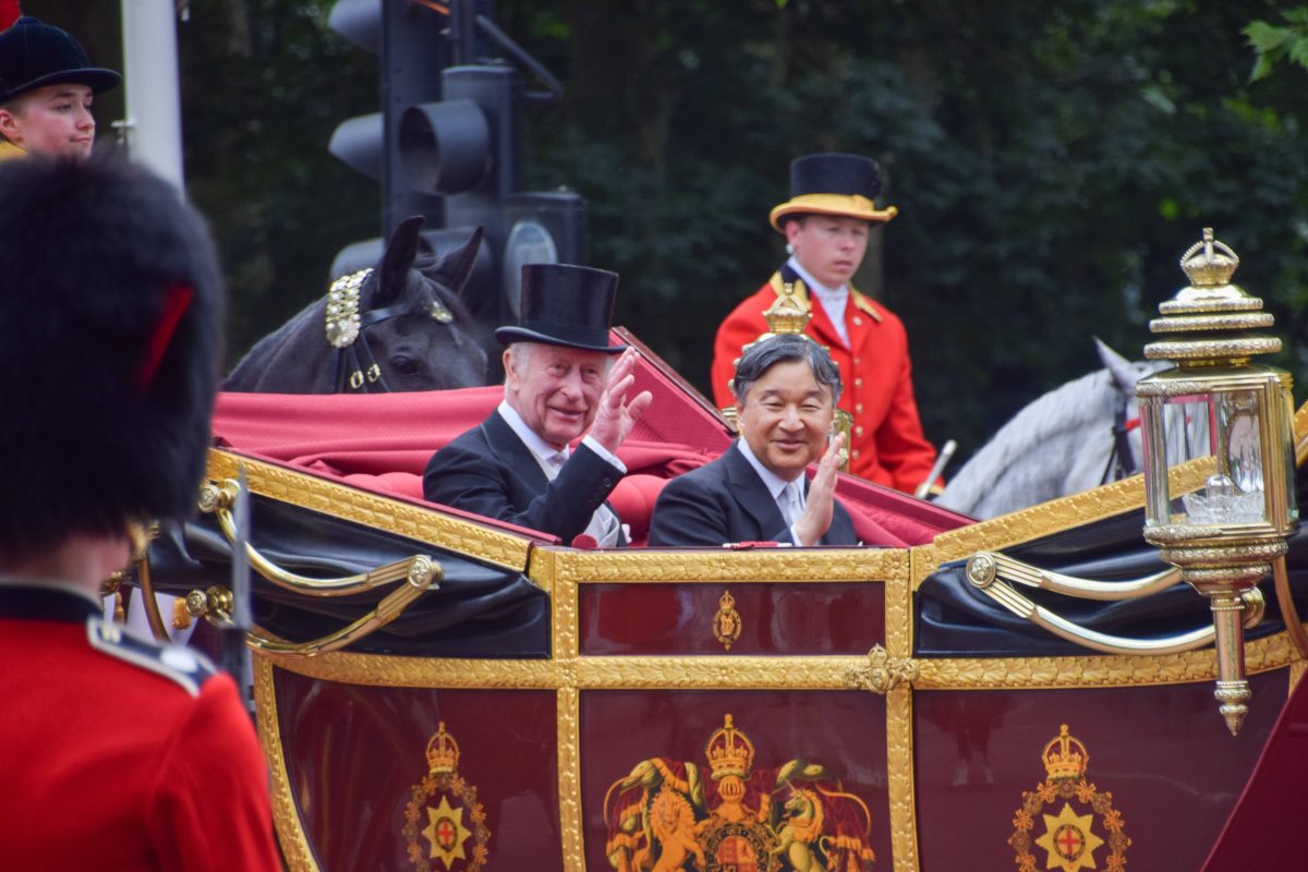 KÃ¶nig Charles III. hat hohen Besuch in London. Dabei fÃ¤llt eine Sache auf.