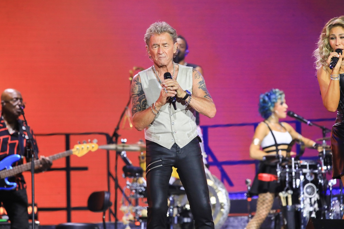 Peter Maffay beim Konzert in der Red Bull Arena Erfurt, 20.07.2024 Peter Maffay & Band - We Love Rock n Roll - Farewell Tour 2024 - Konzert in der Red Bull Arena in Leipzig Foto: Matthias Grâ€°nzdË†rfer Sachsen Germany *** Peter Maffay at the concert in the Red Bull Arena Erfurt, 20 07 2024 Peter Maffay Band We Love Rock n Roll Farewell Tour 2024 concert in the Red Bull Arena in Leipzig Photo Matthias Grâ€°nzdË†rfer Saxony Germany Copyright: xMatthiasxGrâ€°nzdË†rferx