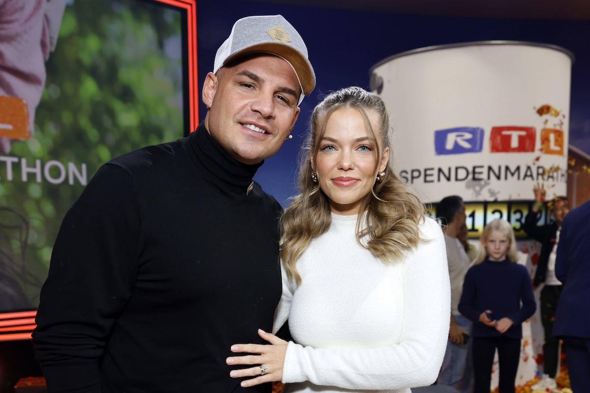 Sâ€°nger Pietro Lombardi und seine Verlobte Laura Maria Rypa beim 28. RTL-Spendenmarathon 2023 in den EMG-Studios. HÂ¸rth, 17.11.2023 NRW Deutschland *** Singer Pietro Lombardi and his fiancÃˆe Laura Maria Rypa at the 28 RTL Spendenmarathon 2023 in the EMG Studios HÂ¸rth, 17 11 2023 NRW Germany Copyright: xChristophxHardtx