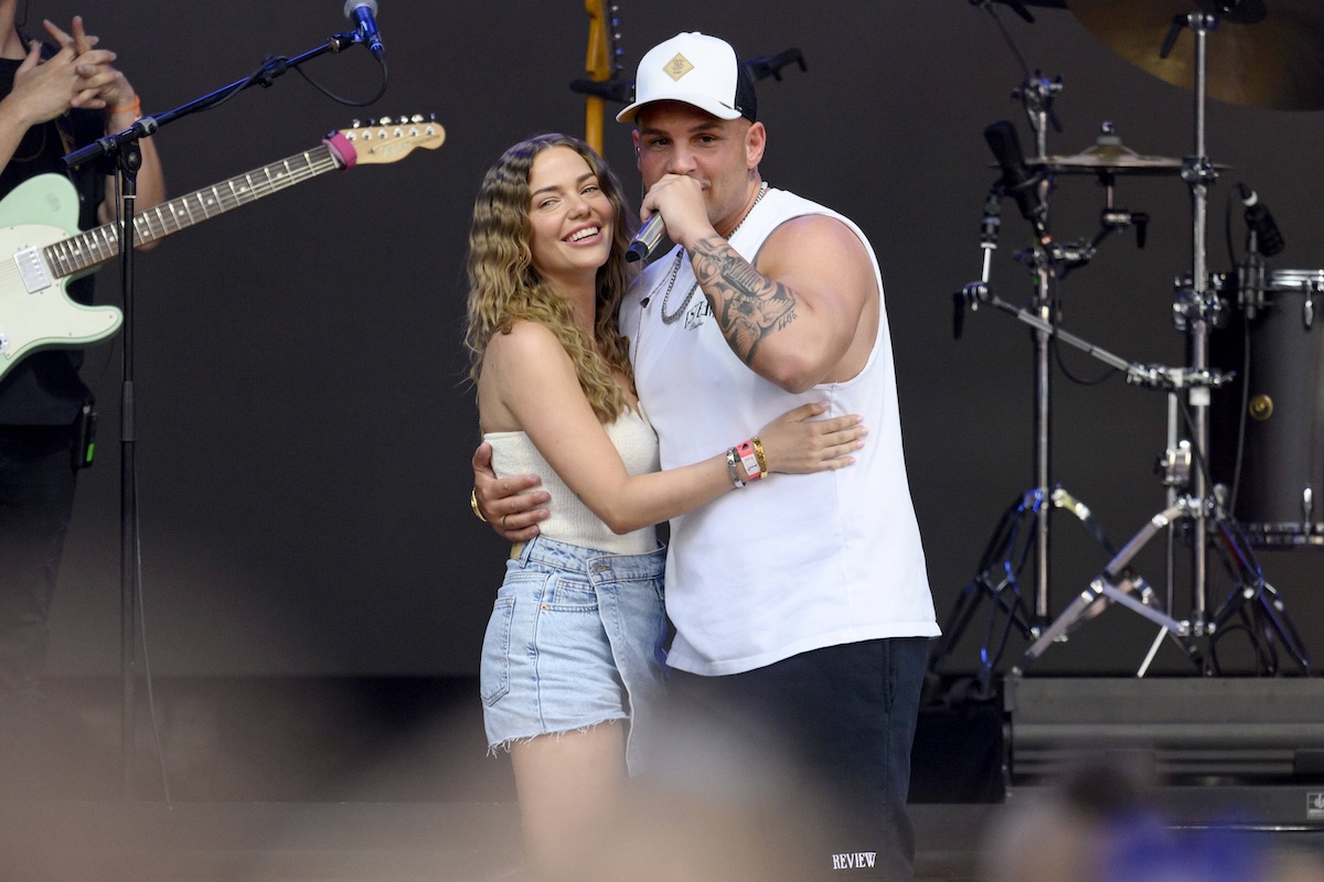 Influencerin Laura Maria Rypa und SâˆšÂ§nger Pietro Lombardi bei seinem Konzert im Rahmen des BonnLive OpenAir am Telekom Campus in Bonn-Beuel. Bonn, 16.06.2023 NRW Deutschland *** Influencer Laura Maria Rypa and singer Pietro Lombardi at his concert during the BonnLive OpenAir at the Telekom Campus in Bonn Beuel Bonn, 16 06 2023 NRW Germany Copyright: xDwixAnoraganingrumx