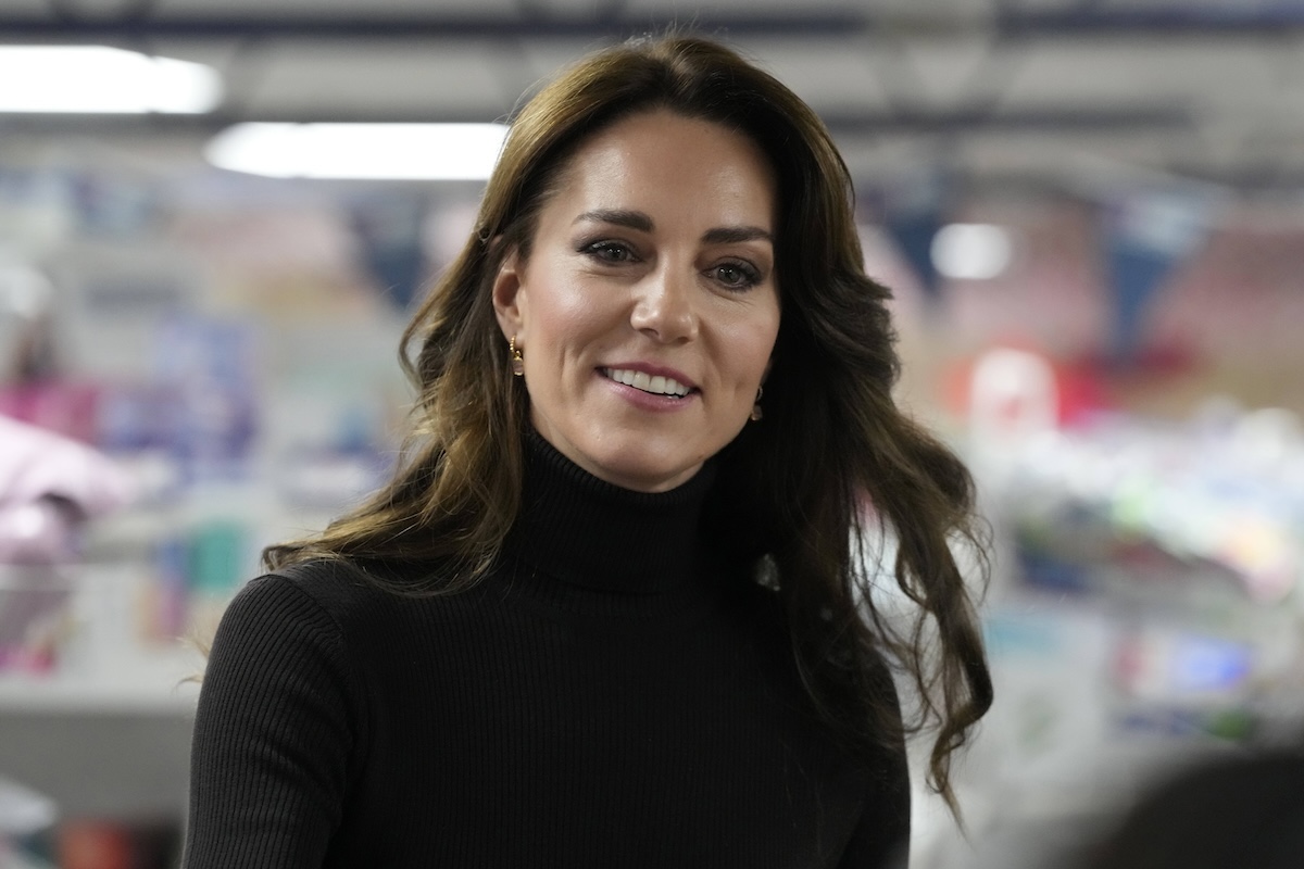 24/11/2023. London, United Kingdom. Kate Middleton, the Princess of Wales, during a visit to the Sebbyâ€™s Corner baby bank in Barnet, North London, United Kingdom. PUBLICATIONxINxGERxSUIxAUTxHUNxONLY xPoolx/xi-Imagesx IIM-24838-0006