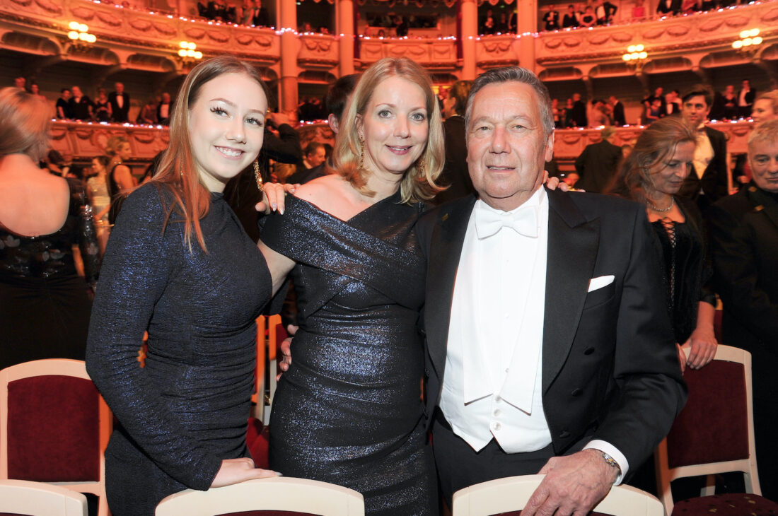 Roland Kaiser mit Frau Silvia und Tochter Annalena beim Semperopernball 2018