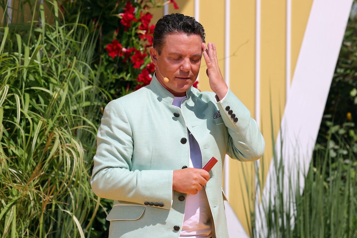 Stefan Mross - Immer wieder sonntags 2024, Folge 06 Stefan Mross. ARD-Unterhaltungsshow Immer wieder sonntags. TV-Aufzeichnung und Live-â€¹bertragung vom 21.07.2024 aus dem Wasserpark Rulantica, Rust. Baden-WÂ¸rttemberg, Deutschland. *** Stefan Mross Immer wieder sonntags 2024, Episode 06 Stefan Mross ARD entertainment show Immer wieder sonntags TV recording and live broadcast from 21 07 2024 from the water park Rulantica, Rust Baden WÂ¸rttemberg, Germany