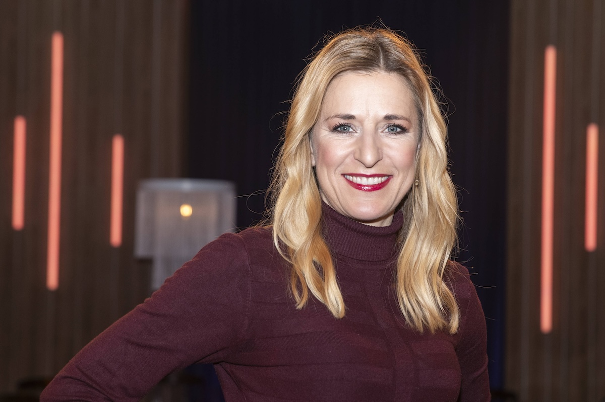 Stefanie Hertel in der Sendung ,,Koelner Treff,, im WDR Fernsehen, 01.03.2024. Einzelbild,angeschnittenes Einzelmotiv,Portraet,Portrait,Portrâ€°t. *** Stefanie Hertel in the program ,,Koelner Treff,, on WDR television, 01 03 2024 single image,cropped single motif,portrait,portrait,portrait
