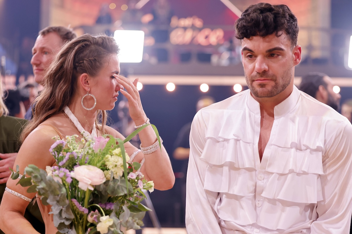 Food-Influencer Stefano Zarrella und Tâ€°nzerin Mariia Maksina nach ihrem Ausscheiden in der fÂ¸nften Live-Show bei der 17. Staffel der RTL-Tanzshow Let s Dance im MMC Coloneum. KË†ln, 05.04.2024 NRW Deutschland *** Food influencer Stefano Zarrella and dancer Mariia Maksina after their elimination in the fifth live show of the 17th season of the RTL dance show Let s Dance at MMC Coloneum Cologne, 05 04 2024 NRW Germany Copyright: xChristophxHardtx