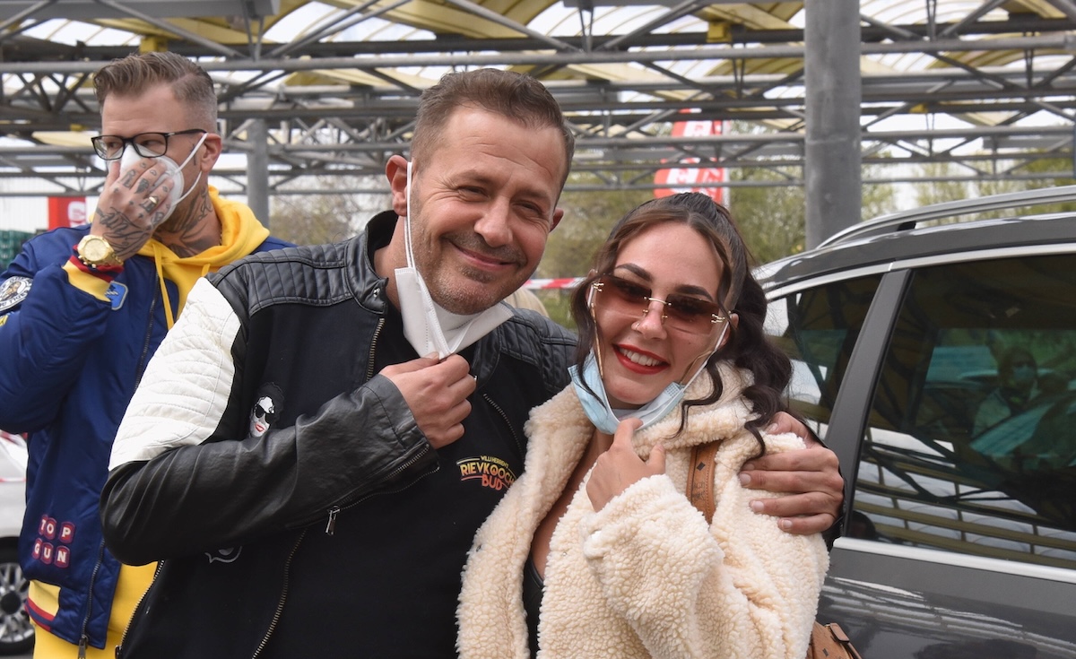 Schauspieler und Reality-Star Willi Herren und seine Tochter Alessia bei der Erâˆšâˆ‚ffnung seiner Willi Herrens Rievkooche Bud Willi Herren s Reibekuchen Bude, Ein Foodtruck auf dem Segros GelâˆšÂ§nde *** Actor and reality star Willi Herren and his daughter Alessia at the opening of his Willi Herrens Rievkooche Bud Willi Herren s Reibekuchen Bude, A Foodtruck on the Segros Grounds