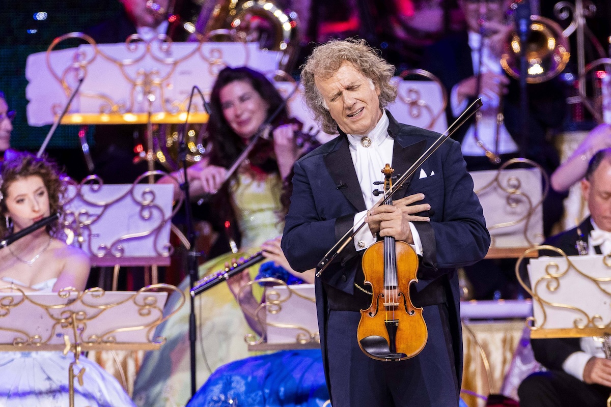 Andre Rieu und das Johann Strauss Orchester live bei einem Konzert seiner World Tour in der Messehalle. Erfurt, 05.06.2024 *** Andre Rieu and the Johann Strauss Orchestra live at a concert of his World Tour in the Messehalle Erfurt, 05 06 2024 Foto:xM.xKremerx/xFuturexImagex rieu_4612