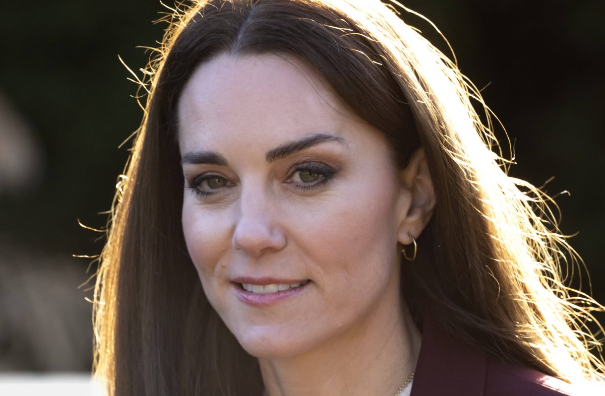 Kate Middleton hat ihre Chemotherapie beendet. Doch wirft ein Detail fragen auf: Warum hat Kate trotz Chemo noch ihre schÃ¶nen Haare?