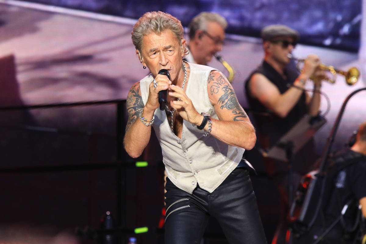 Peter Maffay beim Konzert in der Red Bull Arena Erfurt, 20.07.2024 Peter Maffay & Band - We Love Rock n Roll - Farewell Tour 2024 - Konzert in der Red Bull Arena in Leipzig Foto: Matthias Grâ€°nzdË†rfer Sachsen Germany *** Peter Maffay at the concert in the Red Bull Arena Erfurt, 20 07 2024 Peter Maffay Band We Love Rock n Roll Farewell Tour 2024 concert in the Red Bull Arena in Leipzig Photo Matthias Grâ€°nzdË†rfer Saxony Germany Copyright: xMatthiasxGrâ€°nzdË†rferx