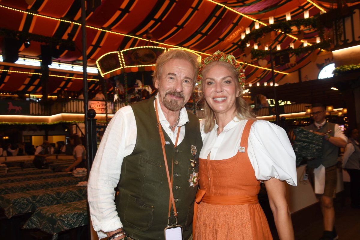 Thomas Gottschalk und Karina plaudern Ã¼ber eine Panne bei ihrer Hochzeit.